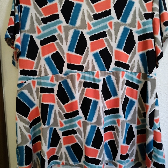 Daisy Fuentes blouse, 2xl, coral, black, teal, and grey - Picture 3 of 7